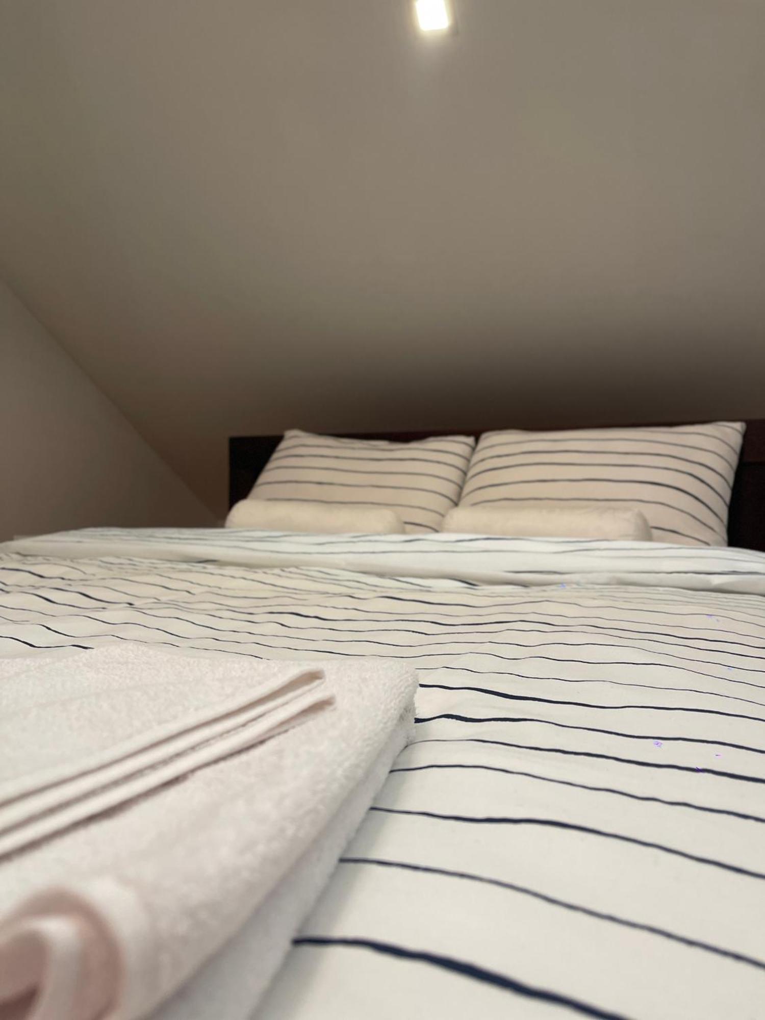 Apartment Double Bedroom In